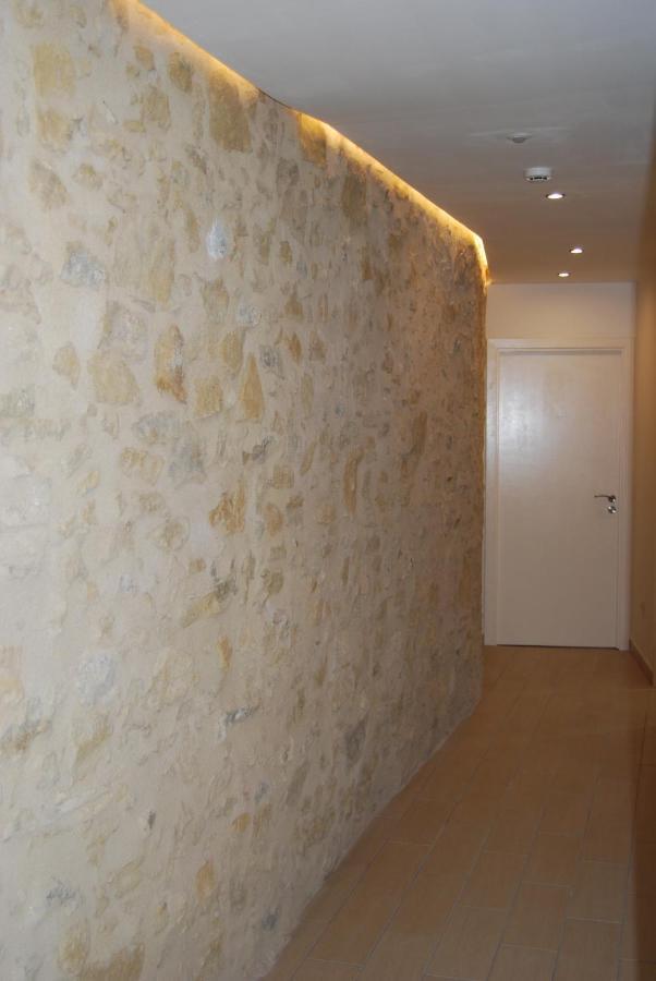 Fonda Comerc Estudio Doble Torroella de Montgrí Exterior foto